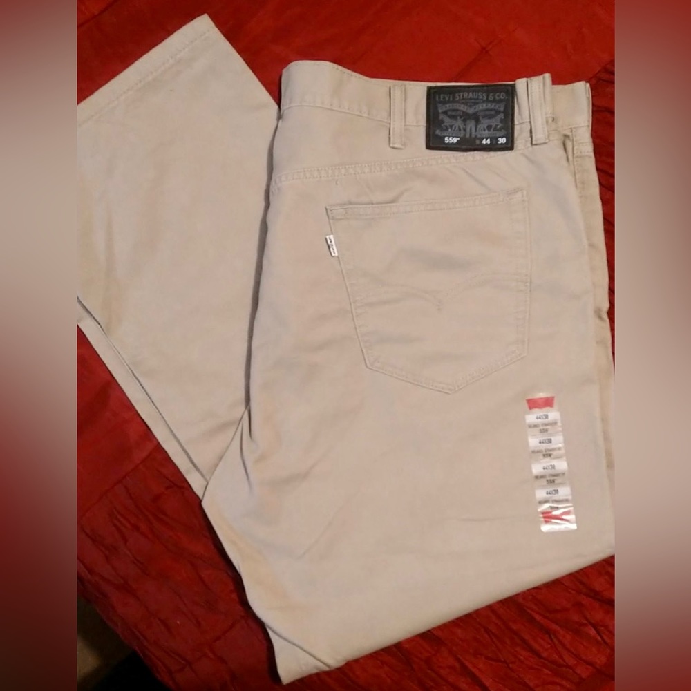 New Levi’s Jeans. Never worn!